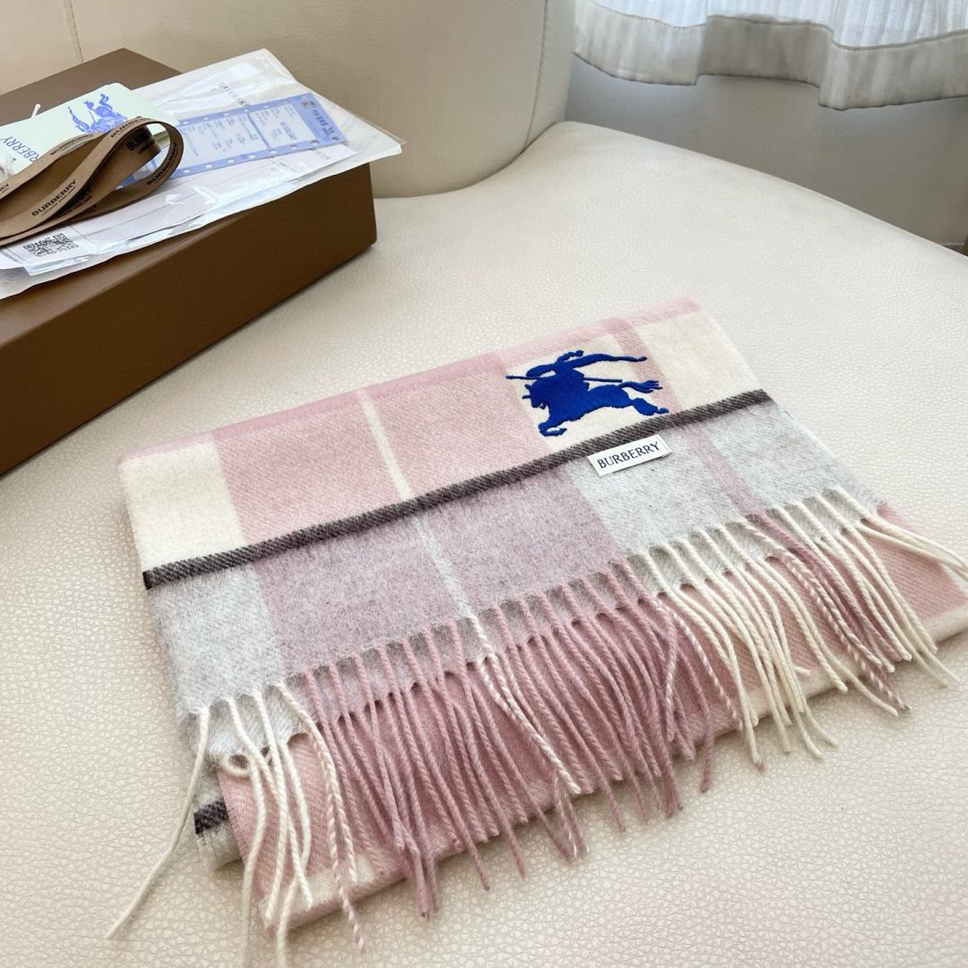 爆款🔺双面羊绒专柜同步 经典设计完美，若隐若现的巴宝利标志，强烈推荐手慢无‼️千万别去专柜买‼️代购就要