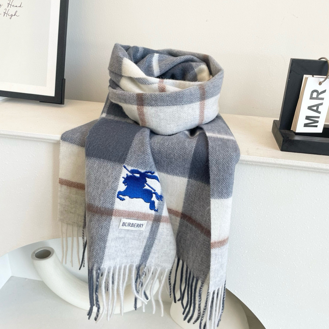 爆款🔺双面羊绒专柜同步 经典设计完美，若隐若现的巴宝利标志，强烈推荐手慢无‼️千万别去专柜买‼️代购就要