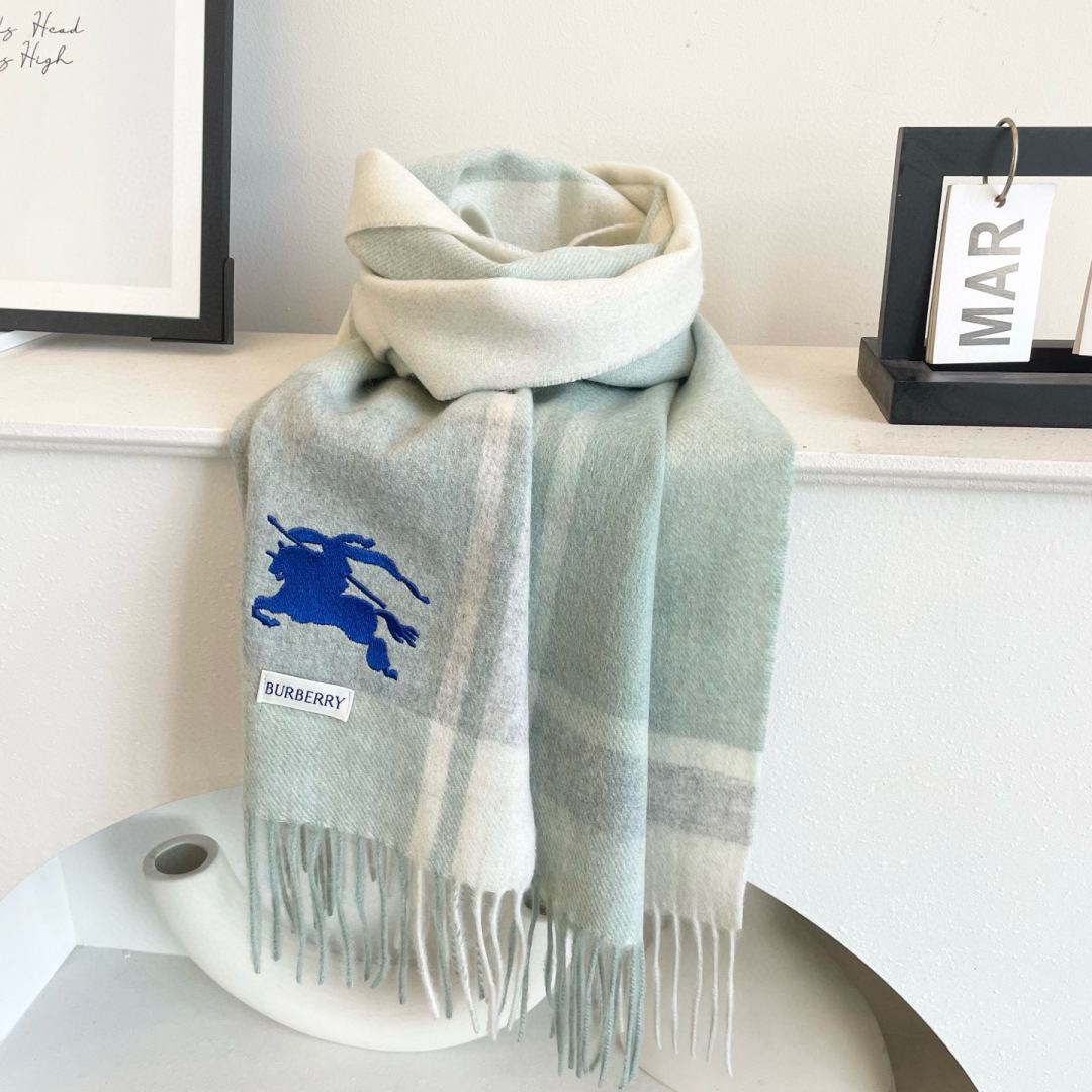 爆款🔺双面羊绒专柜同步 经典设计完美，若隐若现的巴宝利标志，强烈推荐手慢无‼️千万别去专柜买‼️代购就要