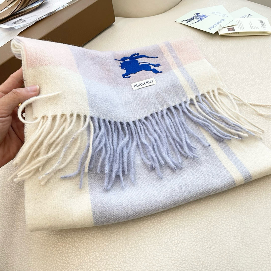 爆款🔺双面羊绒专柜同步 经典设计完美，若隐若现的巴宝利标志，强烈推荐手慢无‼️千万别去专柜买‼️代购就要