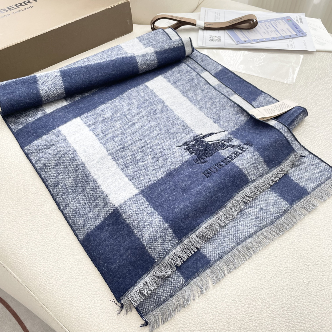 上新2025爱马仕男女款围巾且买且珍惜😍~都是出口订单所以比较难遇❤️东西讲究少而精😍好看的一定要收😎这