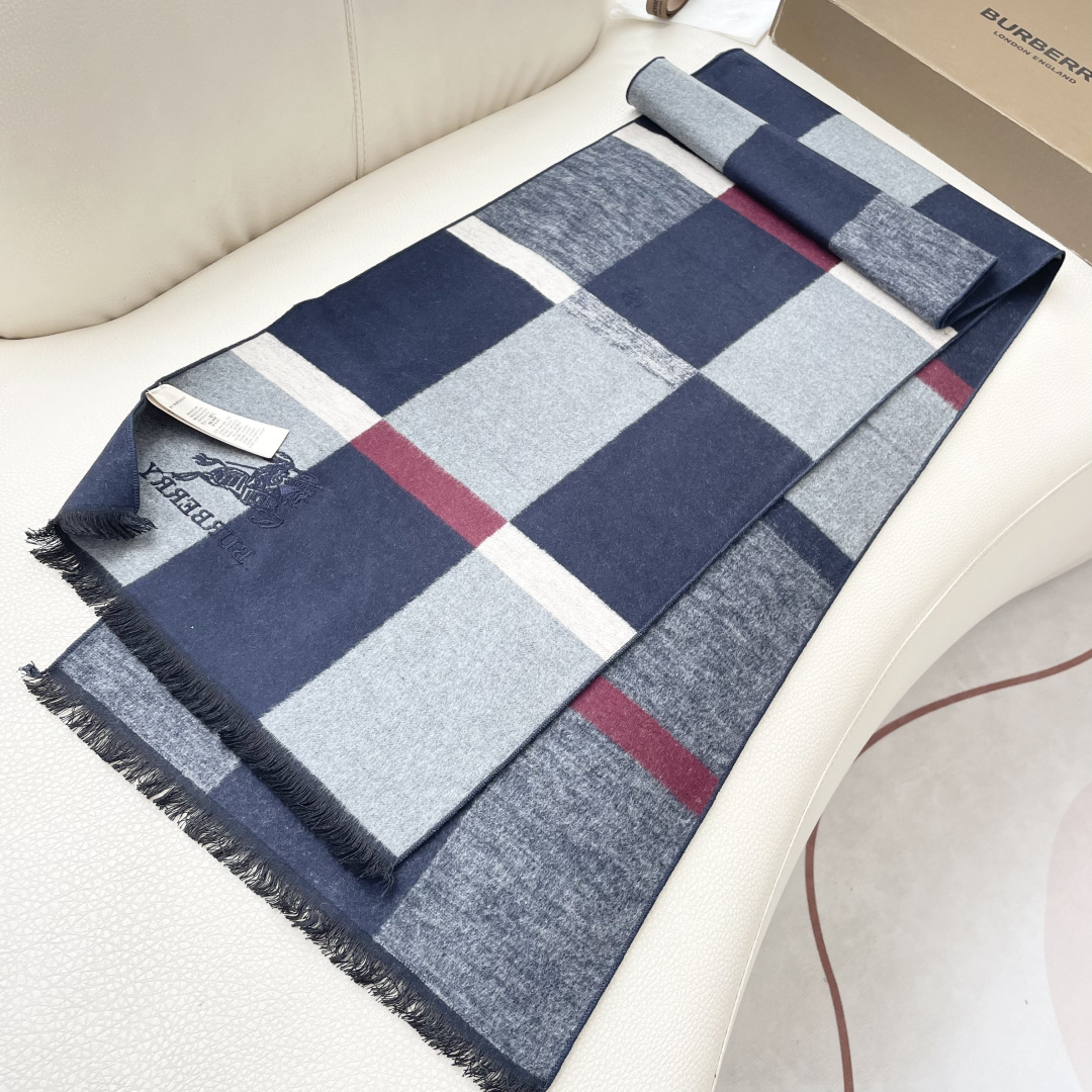 上新2025爱马仕男女款围巾且买且珍惜😍~都是出口订单所以比较难遇❤️东西讲究少而精😍好看的一定要收😎这