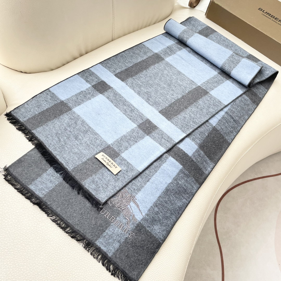 上新2025爱马仕男女款围巾且买且珍惜😍~都是出口订单所以比较难遇❤️东西讲究少而精😍好看的一定要收😎这