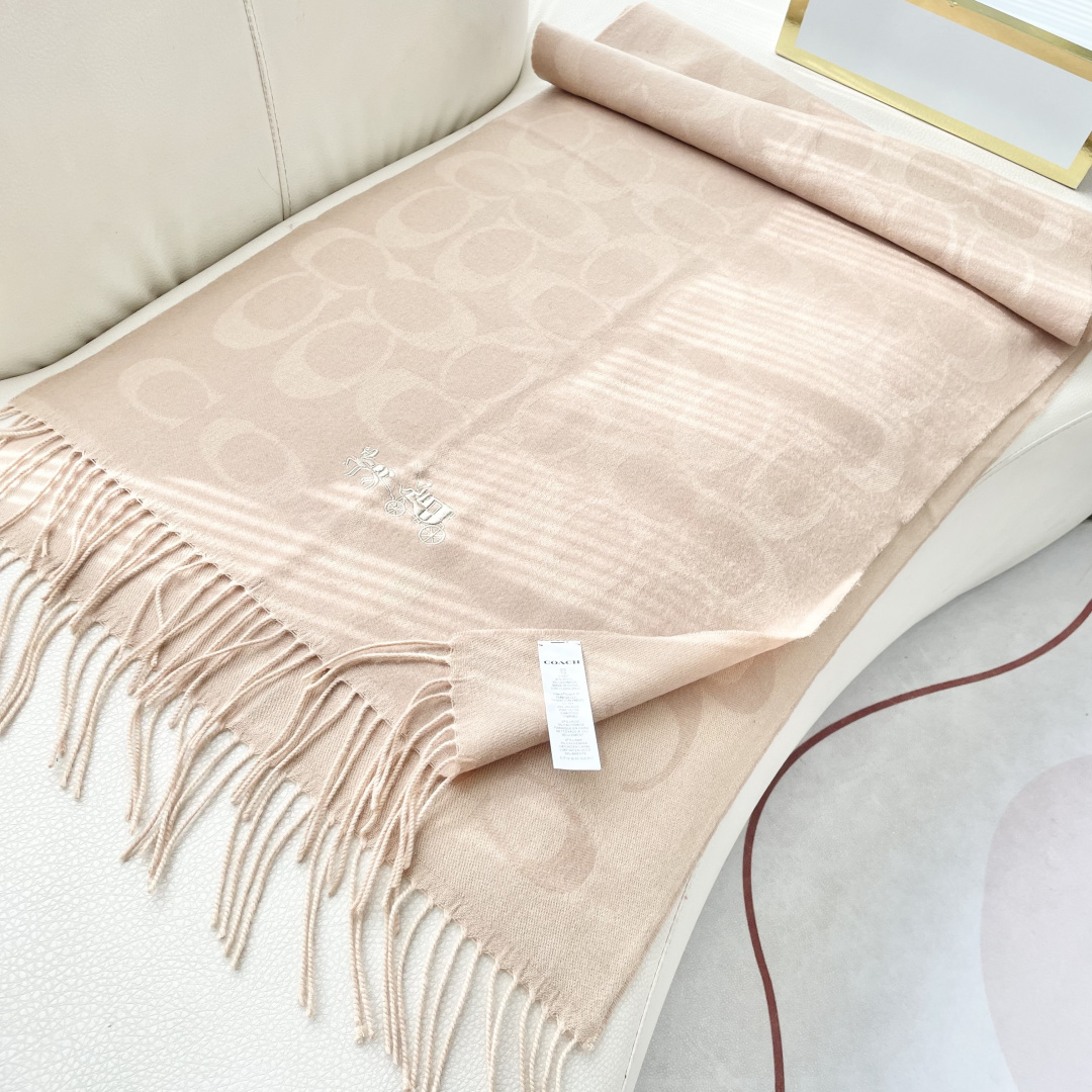 高本版✨✨【经典款】COACH经典 蔻驰披肩也太好看了吧！不仅有颜值还有品质，97%羊毛+3%羊绒，手感