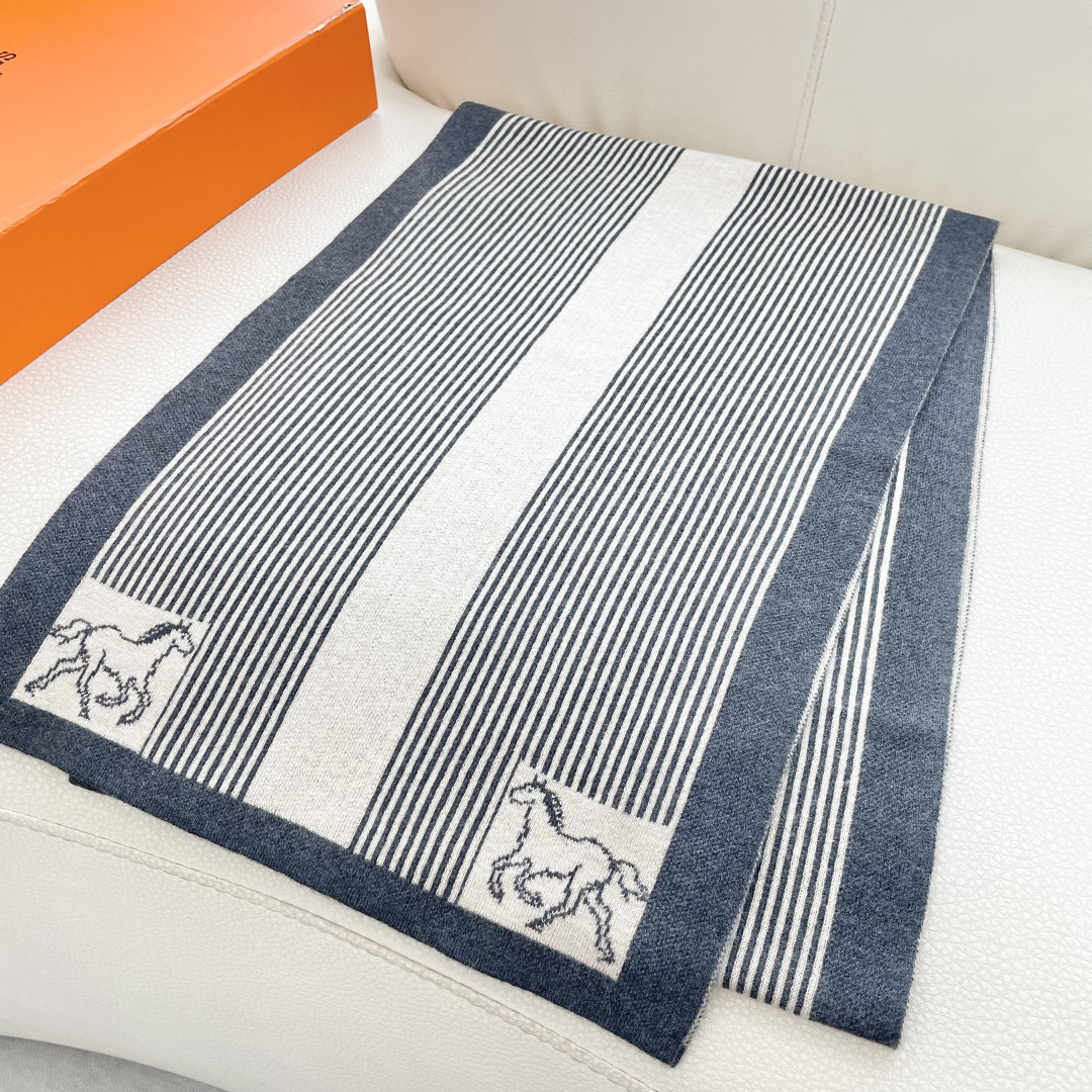 爆款上新 情侣款👍👍爱马仕独家牛货🐂 奢华尽在尺寸之间，高端品质‼️具有超高羊绒品质才会被此品牌青睐‼️