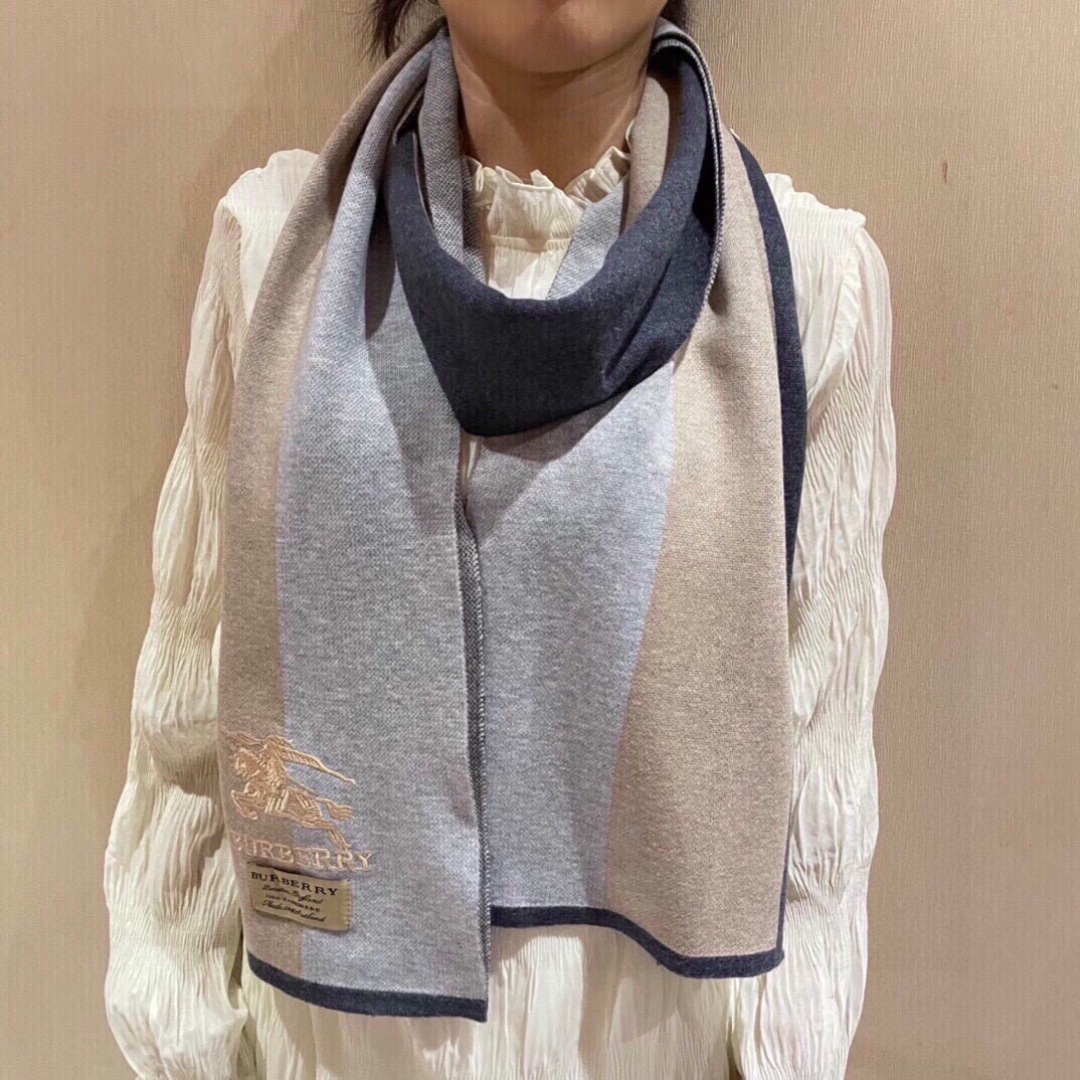 爆款上新 情侣款👍👍B家【经典战马】货🐂 奢华尽在尺寸之间，高端品质‼️具有超高羊绒品质才会被此品牌青睐