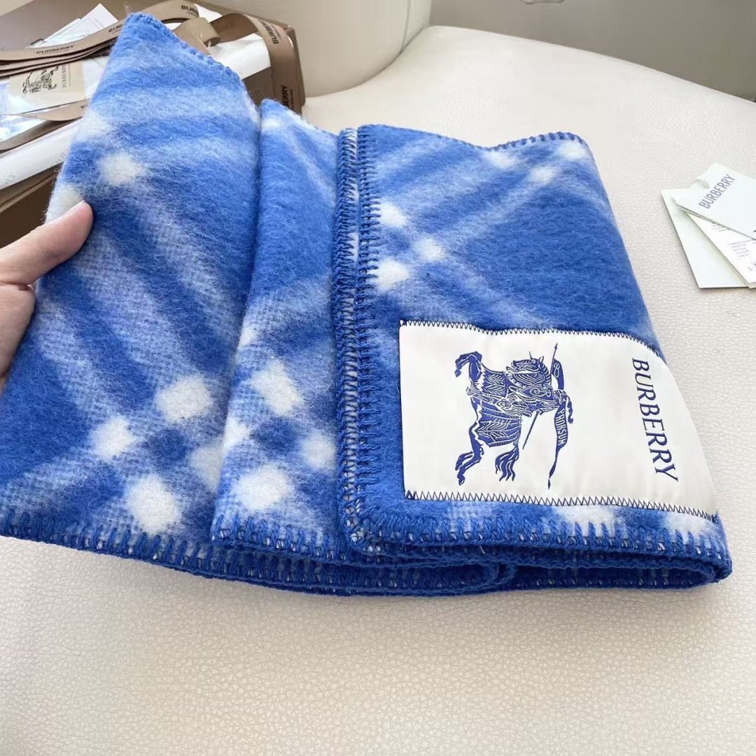 （2025最新版本缩边）𝐁𝐔𝐑𝐁𝐄𝐑𝐑✓最新配色。 【斜格长巾】工艺与材质完全与专柜无区别，粗犷耐用，厚