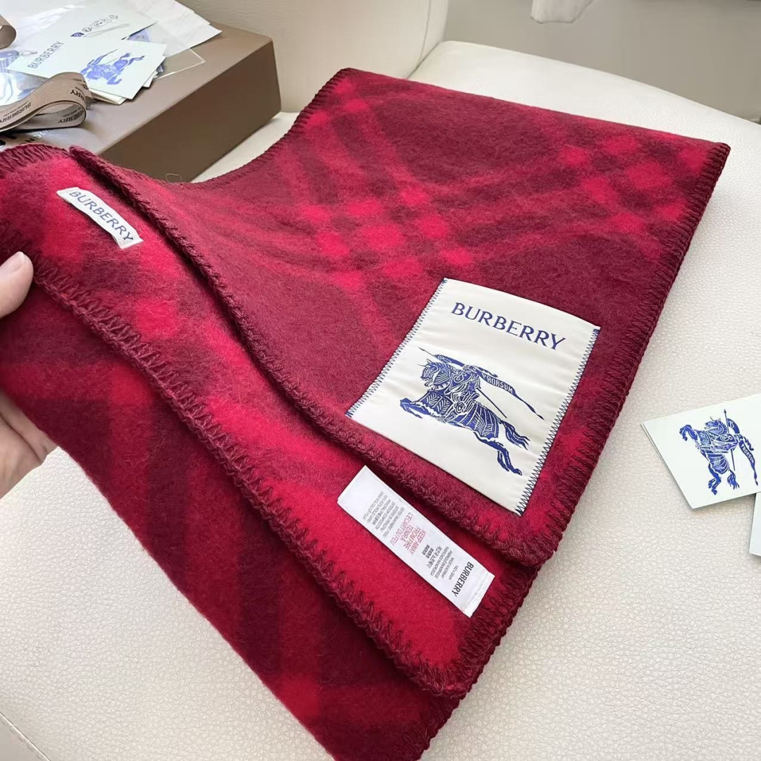 （2025最新版本缩边）𝐁𝐔𝐑𝐁𝐄𝐑𝐑✓最新配色。 【斜格长巾】工艺与材质完全与专柜无区别，粗犷耐用，厚