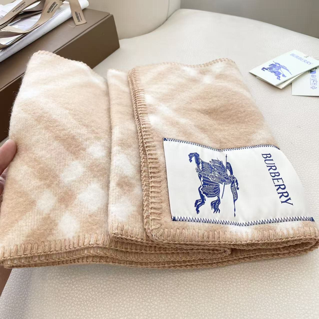 （2025最新版本缩边）𝐁𝐔𝐑𝐁𝐄𝐑𝐑✓最新配色。 【斜格长巾】工艺与材质完全与专柜无区别，粗犷耐用，厚