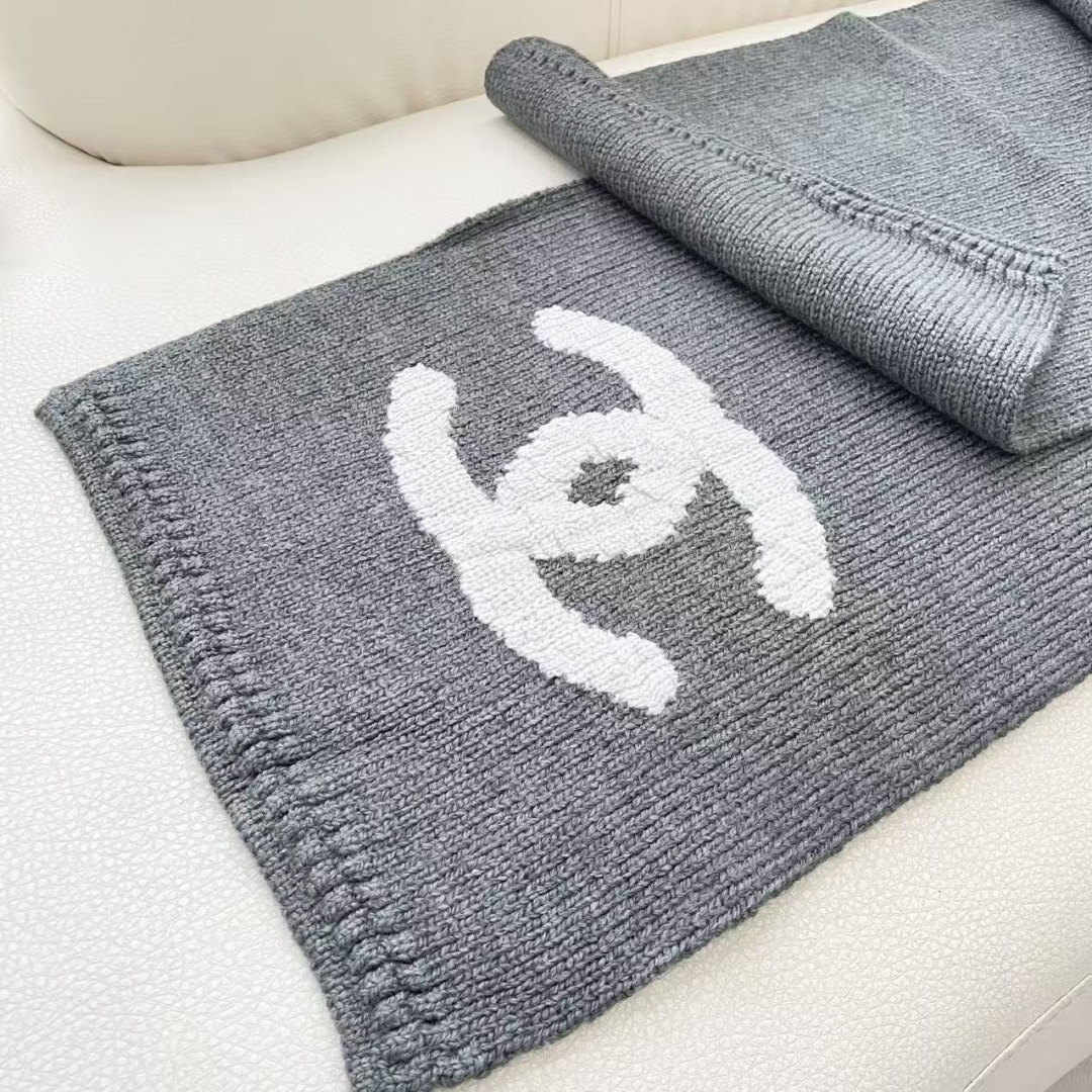 CHANEL香奈儿 【25B 秋冬】品牌标识 真丝 绒线围巾 男女同款情侣款 190X35