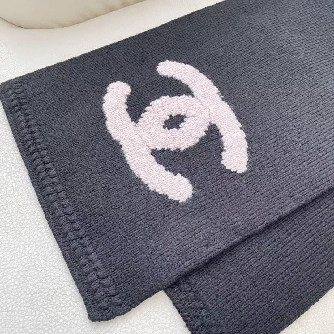 CHANEL香奈儿 【25B 秋冬】品牌标识 真丝 绒线围巾 男女同款情侣款 190X35