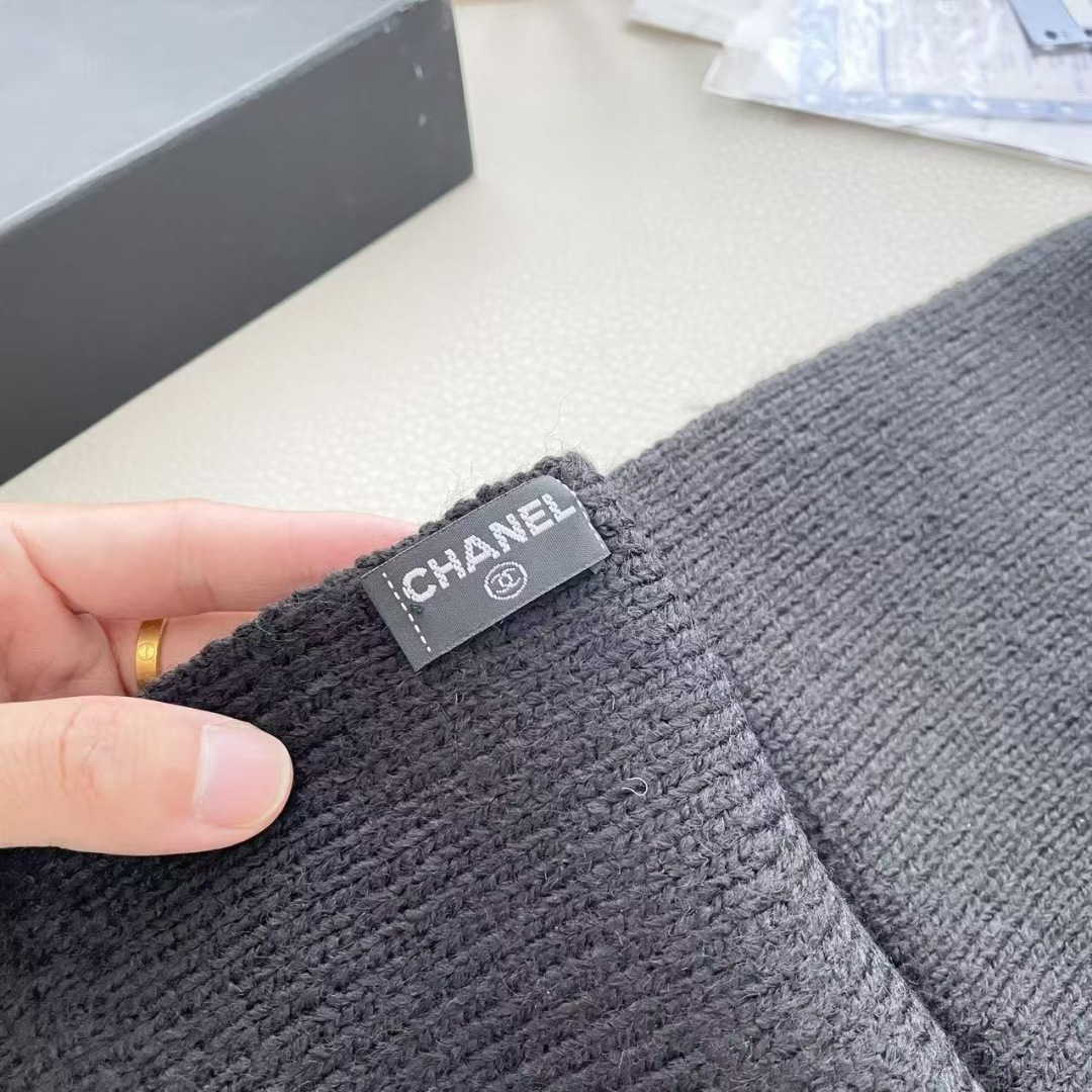 CHANEL香奈儿 【25B 秋冬】品牌标识 真丝 绒线围巾 男女同款情侣款 190X35