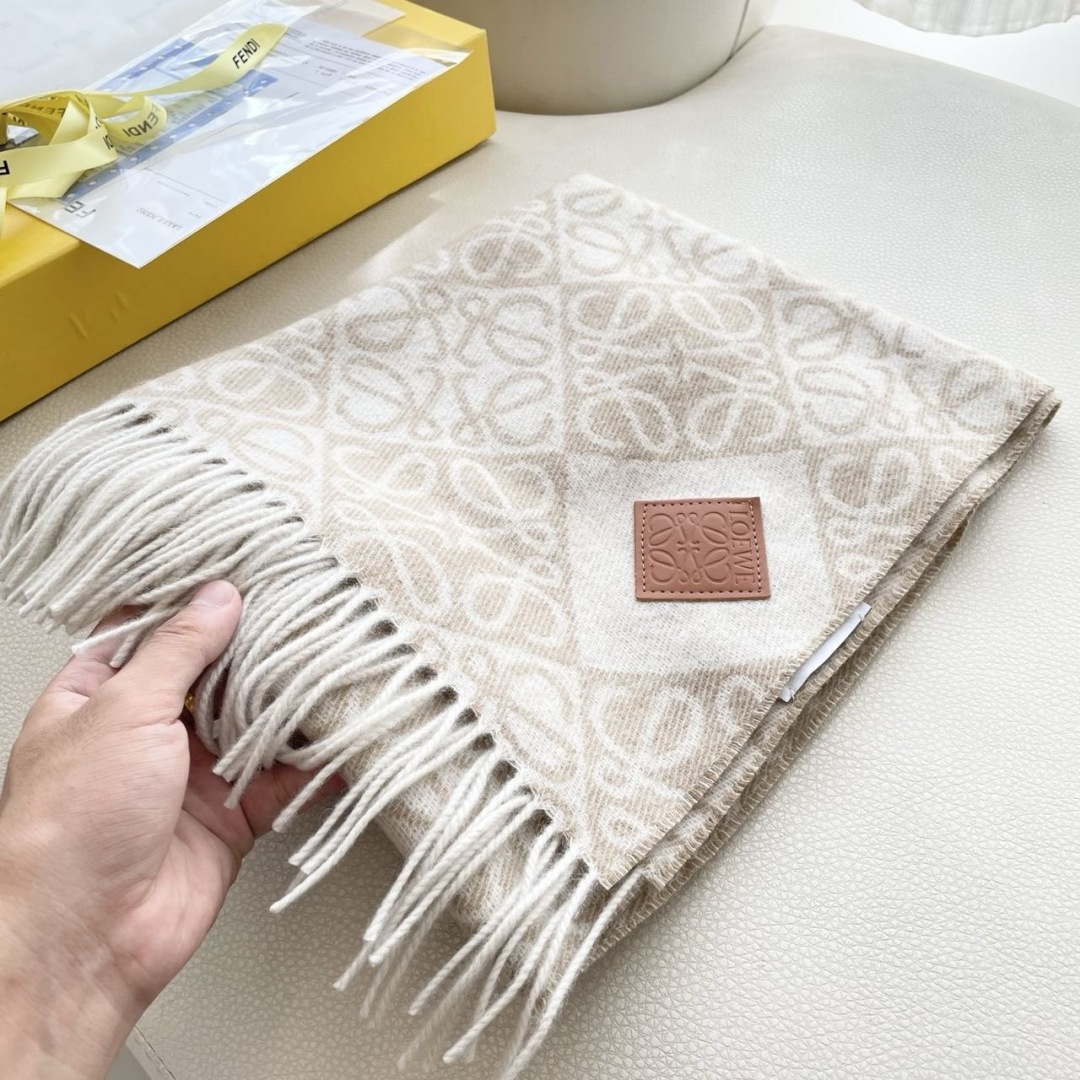 👑👑新款顶级原单中性款‼️罗意威【LW条纹长巾】很幸運拿到這個品牌的東西，真的不多見，很少在國內做訂單，