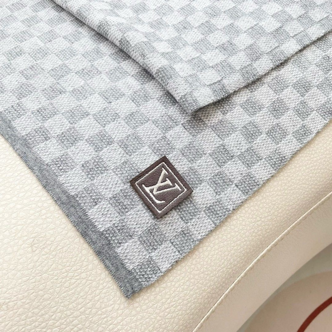 💋🌾专柜最新款💨LV火爆来袭💥🎊顶级色织工艺。此工艺只有大牌纯正代工厂才有的工艺‼️100%顶级针织加羊