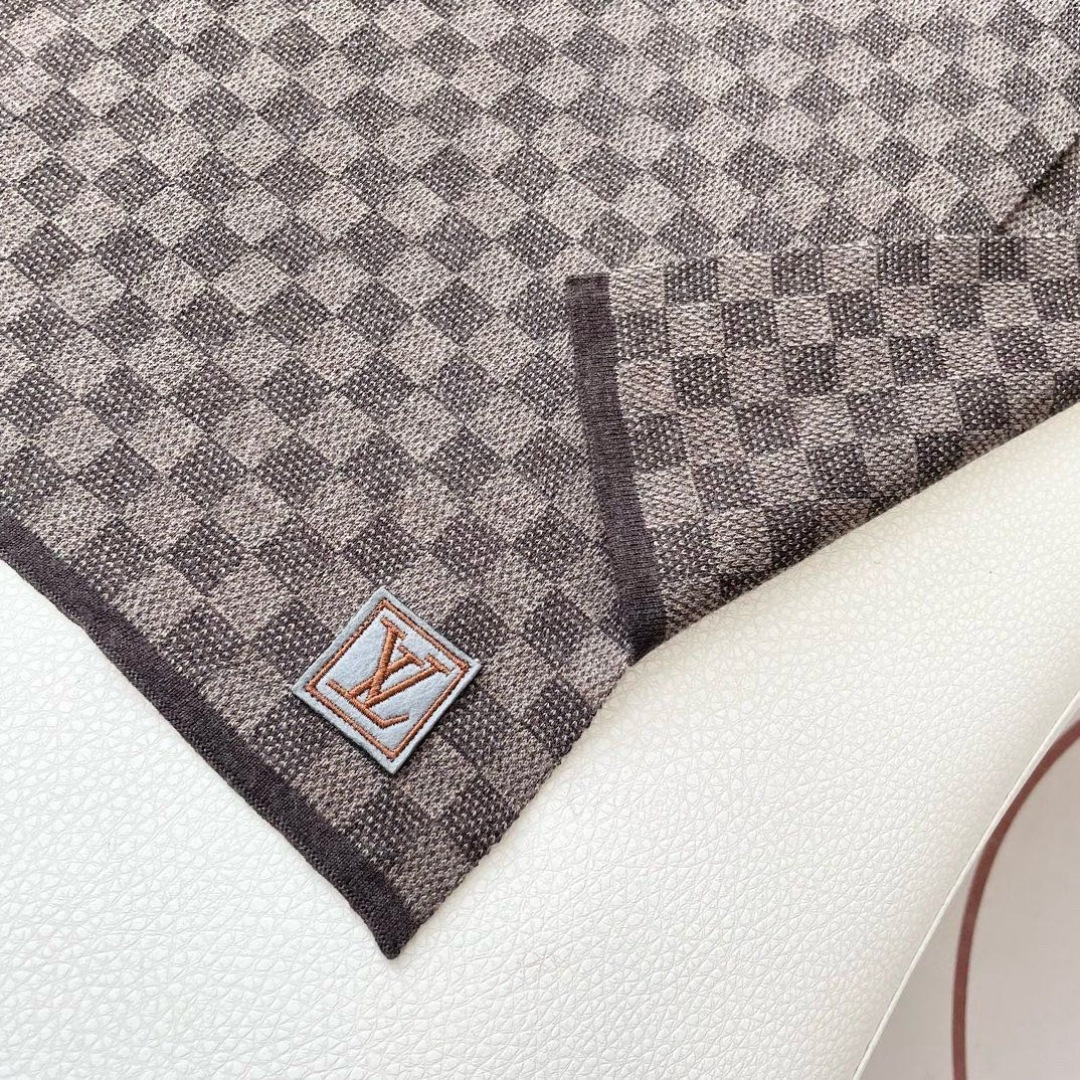 💋🌾专柜最新款💨LV火爆来袭💥🎊顶级色织工艺。此工艺只有大牌纯正代工厂才有的工艺‼️100%顶级针织加羊