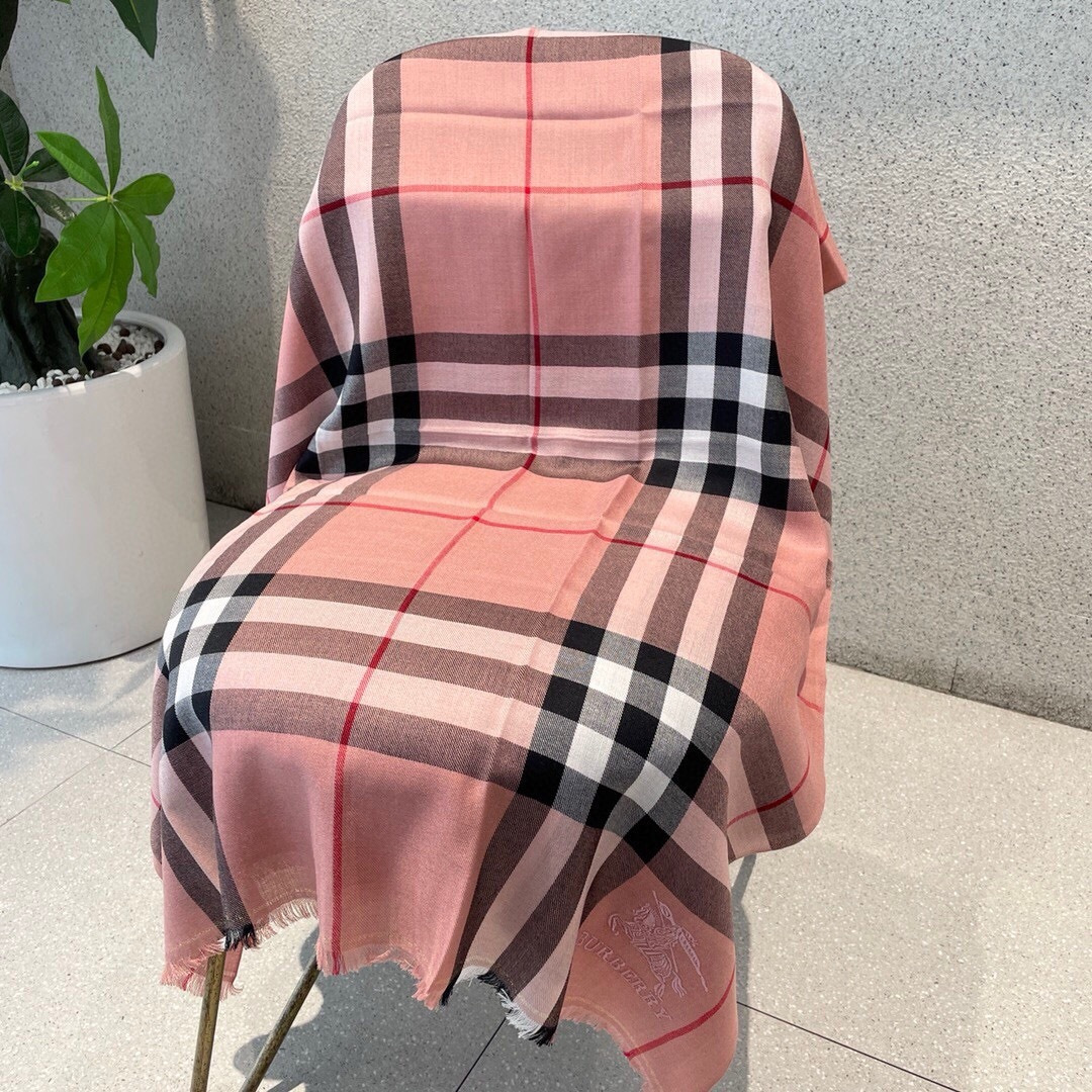 巴宝利💋新款到😍手慢🈚️抢‼️‼️👏💙顶级原单正品旷世绝美顶级高端货👼【绝对值得珍藏👍】👏香奈儿绝美百搭