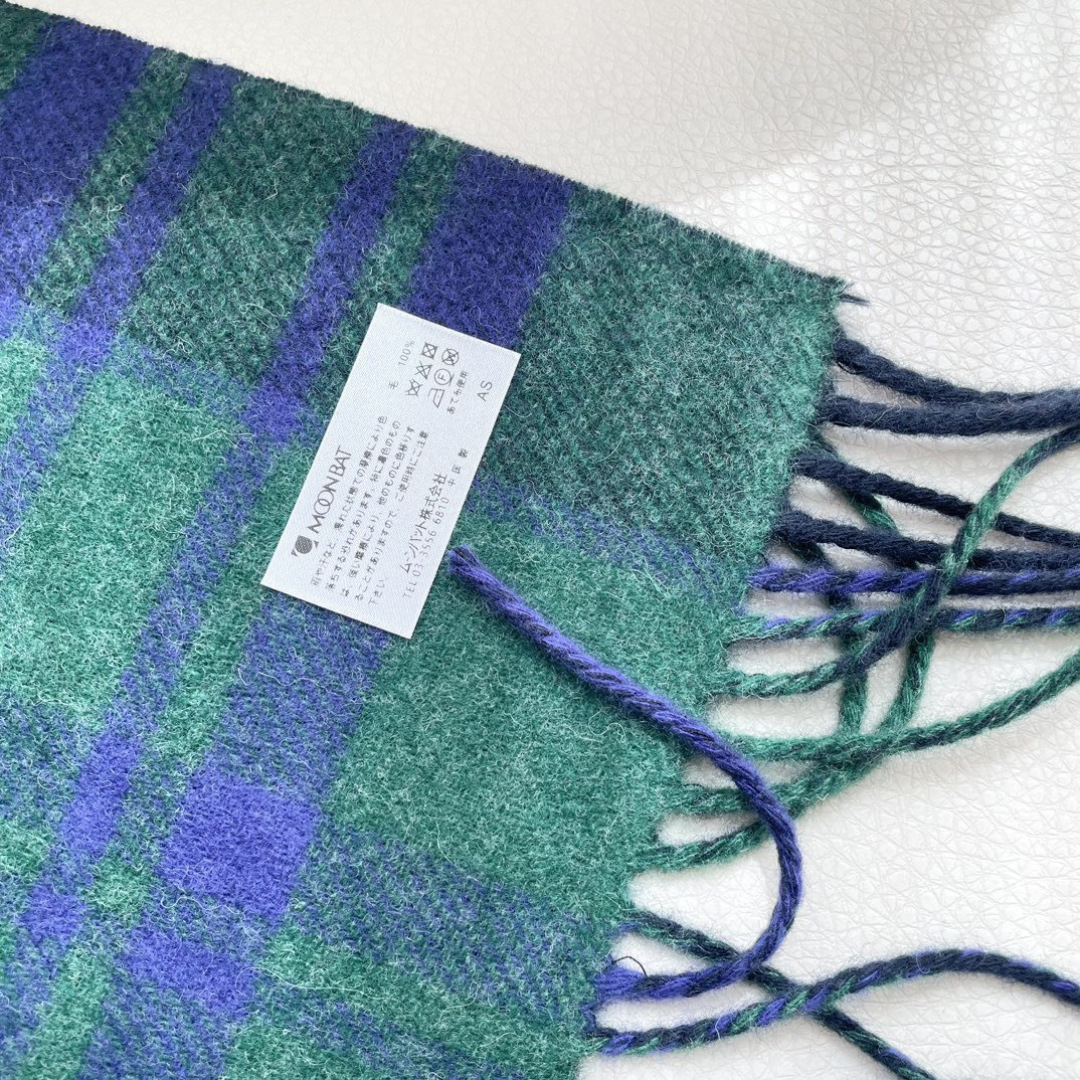 vivienne西太后 可披肩可围巾终于来啦，性价比爆棚的原单西太后土星双色羊毛围巾温暖又百搭。秋冬羊毛