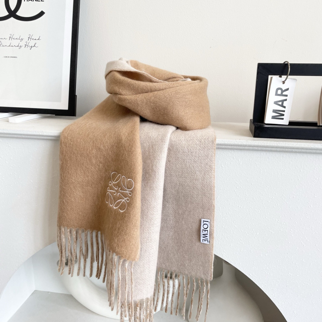 👑👑顶级原单中性款‼️罗意威 很幸運拿到這個品牌的東西，真的不多見，很少在國內做訂單，款式真的少的可怜❗