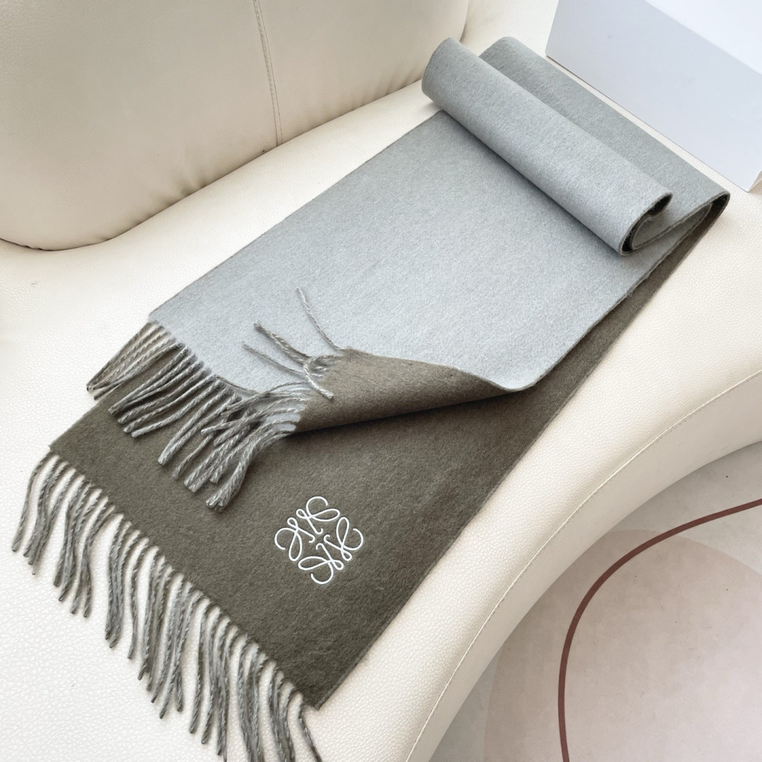 👑👑顶级原单中性款‼️罗意威 很幸運拿到這個品牌的東西，真的不多見，很少在國內做訂單，款式真的少的可怜❗