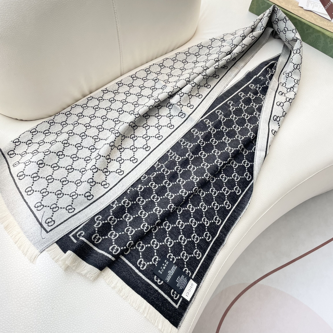 Gucci · 古奇经典羊绒披肩围巾❗来个硬货.麻溜的安排上.纯正出口❗原订单已经交货一批，其中一批刚过