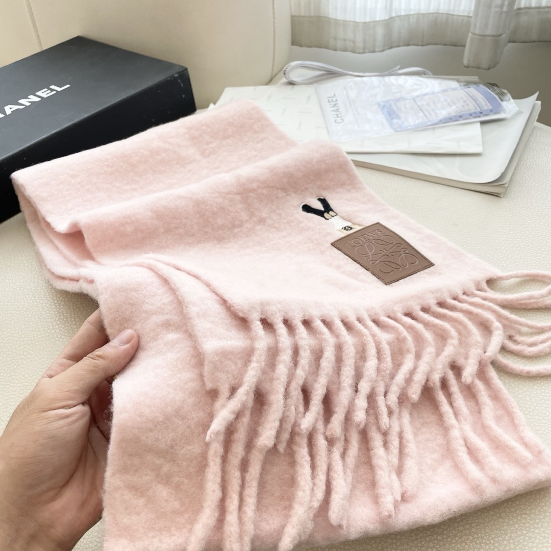 ❤️️2025年罗意威超美新款马海毛围巾！超级推荐入手！】质感好货！主打的马海毛围巾~据说超难买哦！！打