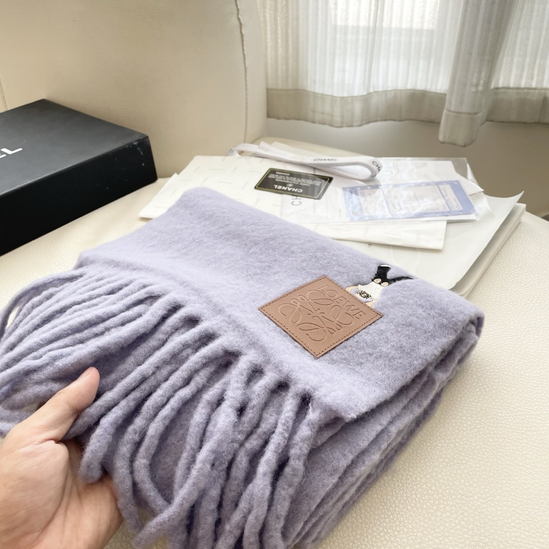 ❤️️2025年罗意威超美新款马海毛围巾！超级推荐入手！】质感好货！主打的马海毛围巾~据说超难买哦！！打