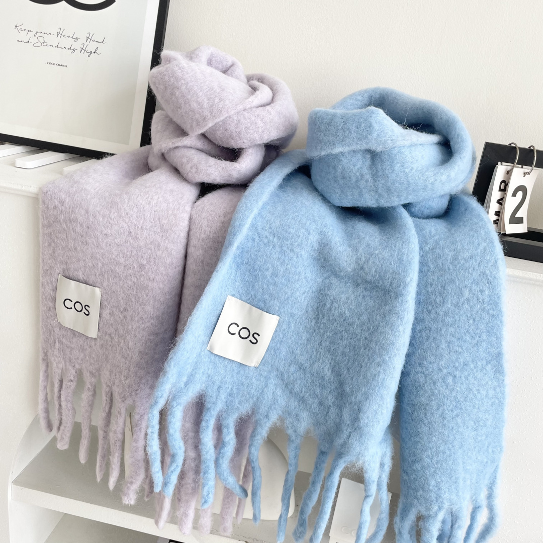 2025小红书走火爆款 COS品牌 🪐✨经典大土星马海毛围巾 vivienne westwood西太后土