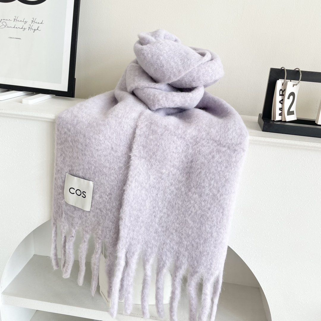 2025小红书走火爆款 COS品牌 🪐✨经典大土星马海毛围巾 vivienne westwood西太后土