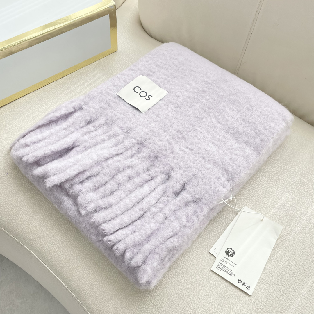 2025小红书走火爆款 COS品牌 🪐✨经典大土星马海毛围巾 vivienne westwood西太后土