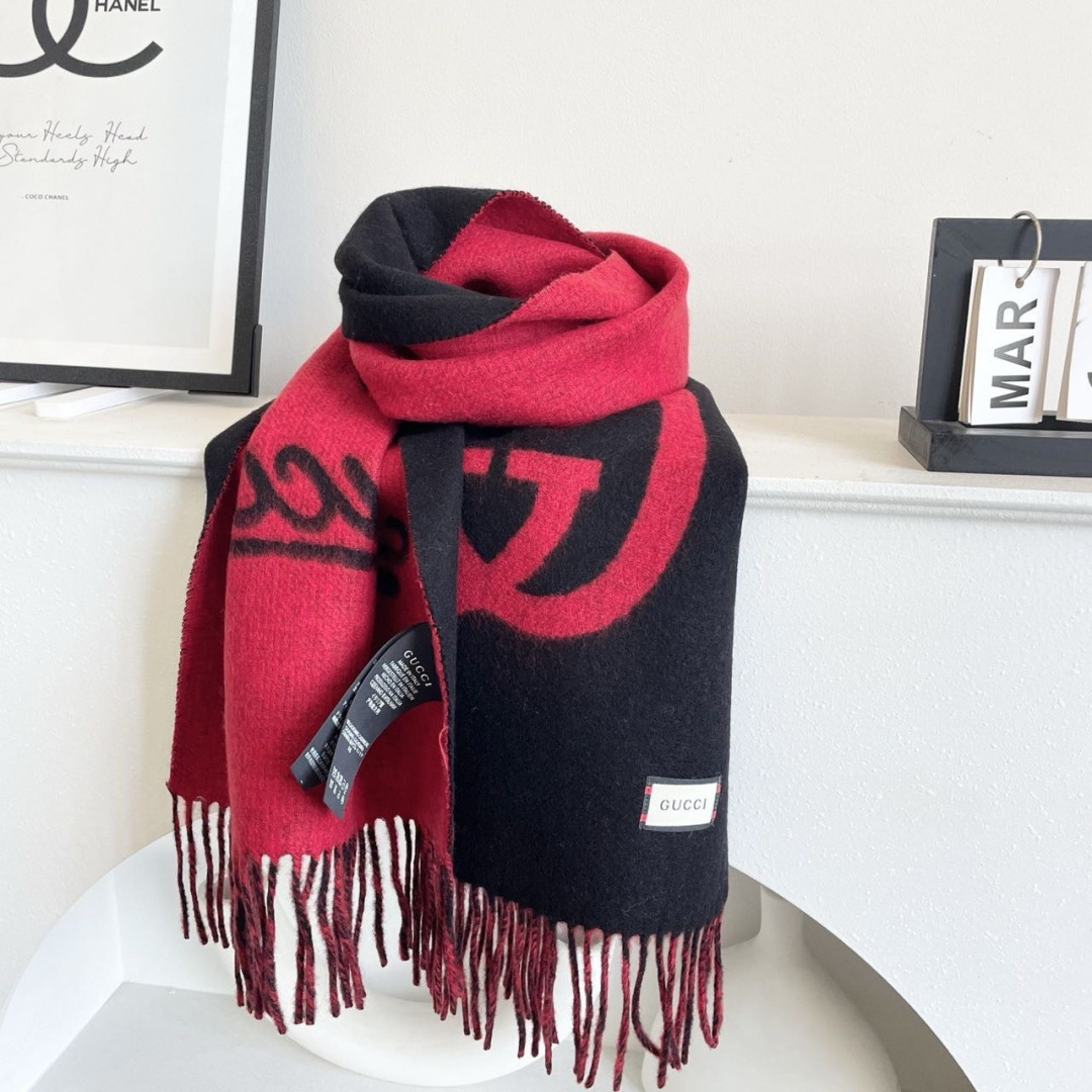 💋2025专柜最新款💨古奇火爆来袭💥🎊顶级色织工艺。此工艺只有大牌纯正代工厂才有的工艺‼️100%顶级羊