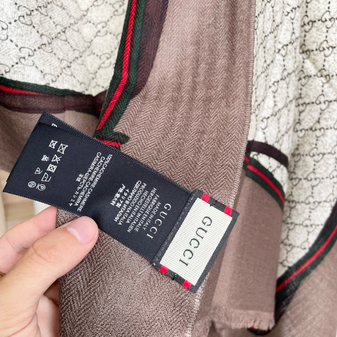 高版本 牛❗️稳稳的“高段位”！！全网最高版本❗️】时髦过冬！！Gucci秋冬新款提花双面围巾！高端奢华