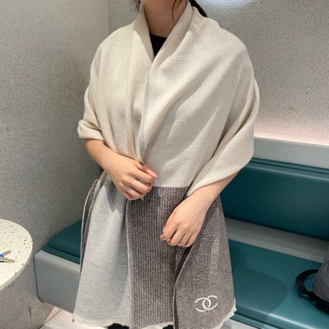 香奈儿💋新款到😍手慢🈚️抢‼️‼️👏💙顶级原单正品旷世绝美顶级高端货👼【绝对值得珍藏👍】👏香奈儿绝美百搭