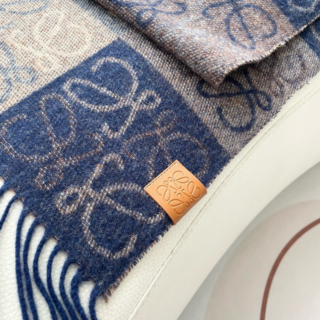 👑👑顶级原单中性款‼️罗意威【LW条纹长巾】很幸運拿到這個品牌的東西，真的不多見，很少在國內做訂單，款式