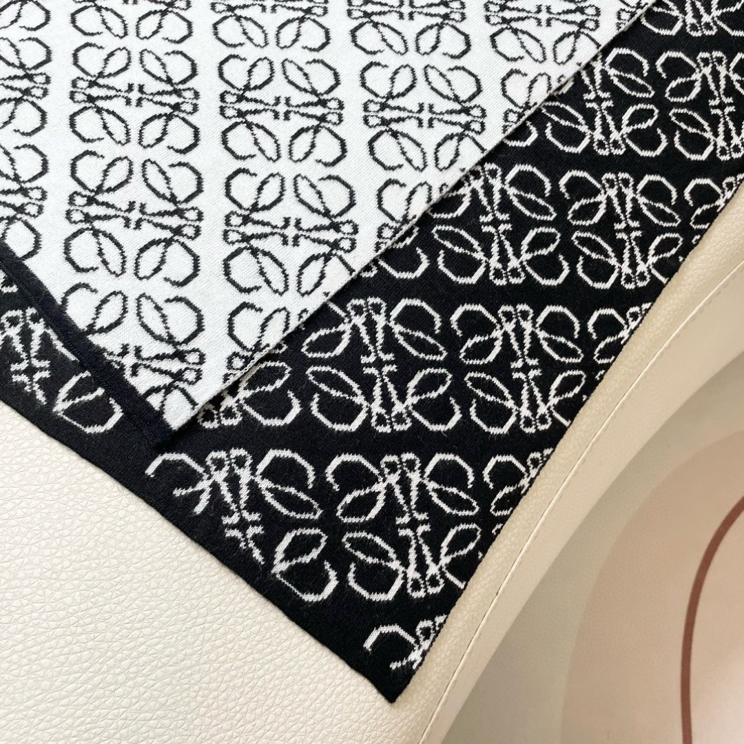 爆款上新 情侣款👍罗意威【经典】独家牛货🐂 奢华尽在尺寸之间，高端品质‼️具有超高羊绒品质才会被此品牌青