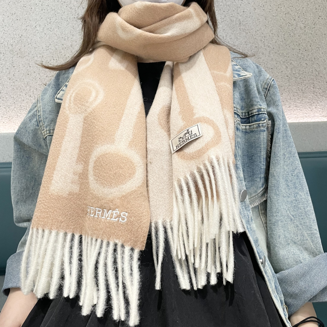 上新2025爱马仕男女款围巾且买且珍惜😍~都是出口订单所以比较难遇❤️东西讲究少而精😍好看的一定要收😎这