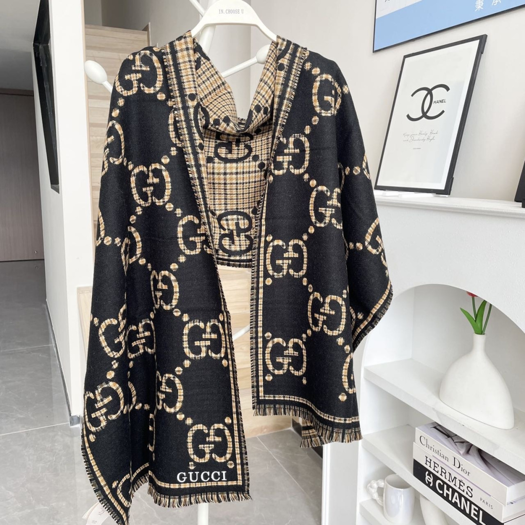Gucci · 古奇经典羊绒披肩围巾❗来个硬货.麻溜的安排上.纯正出口❗原订单已经交货一批，其中一批刚过