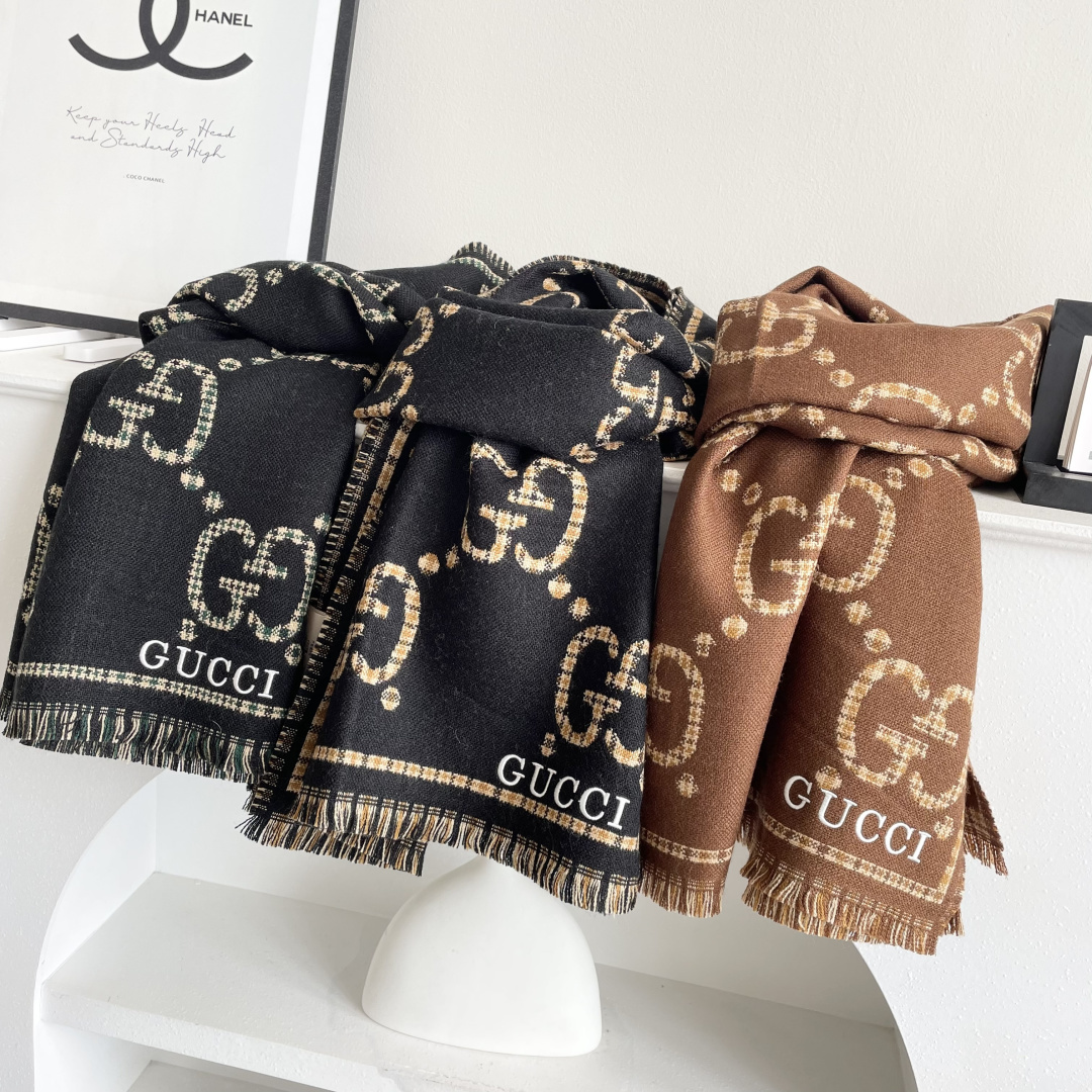 Gucci · 古奇经典羊绒披肩围巾❗来个硬货.麻溜的安排上.纯正出口❗原订单已经交货一批，其中一批刚过