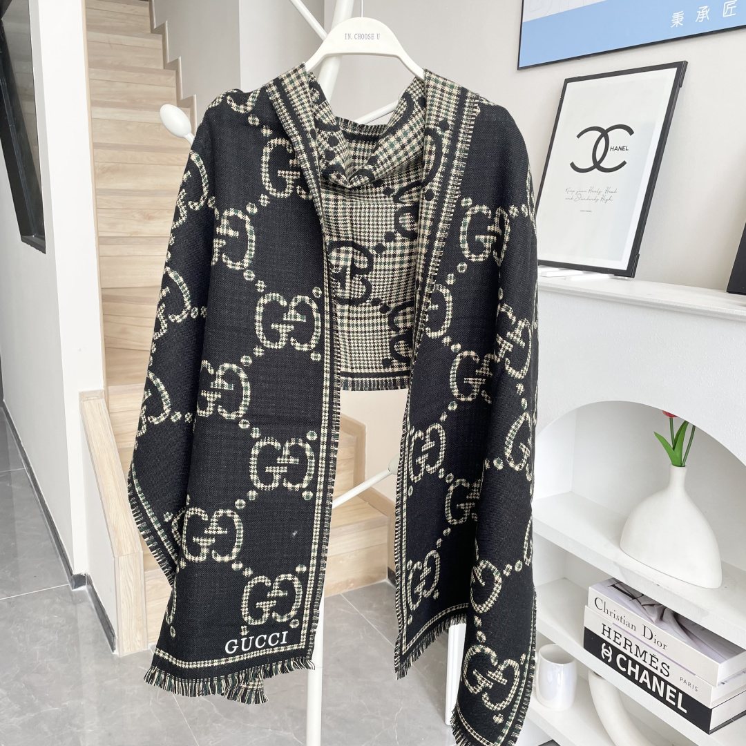 Gucci · 古奇经典羊绒披肩围巾❗来个硬货.麻溜的安排上.纯正出口❗原订单已经交货一批，其中一批刚过