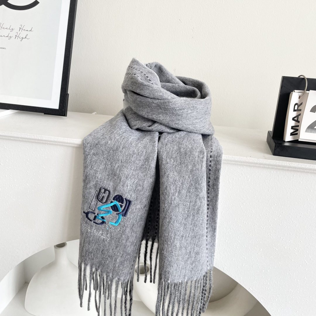 上新2025爱马仕双面男女款围巾且买且珍惜😍~都是出口订单所以比较难遇❤️东西讲究少而精😍好看的一定要收