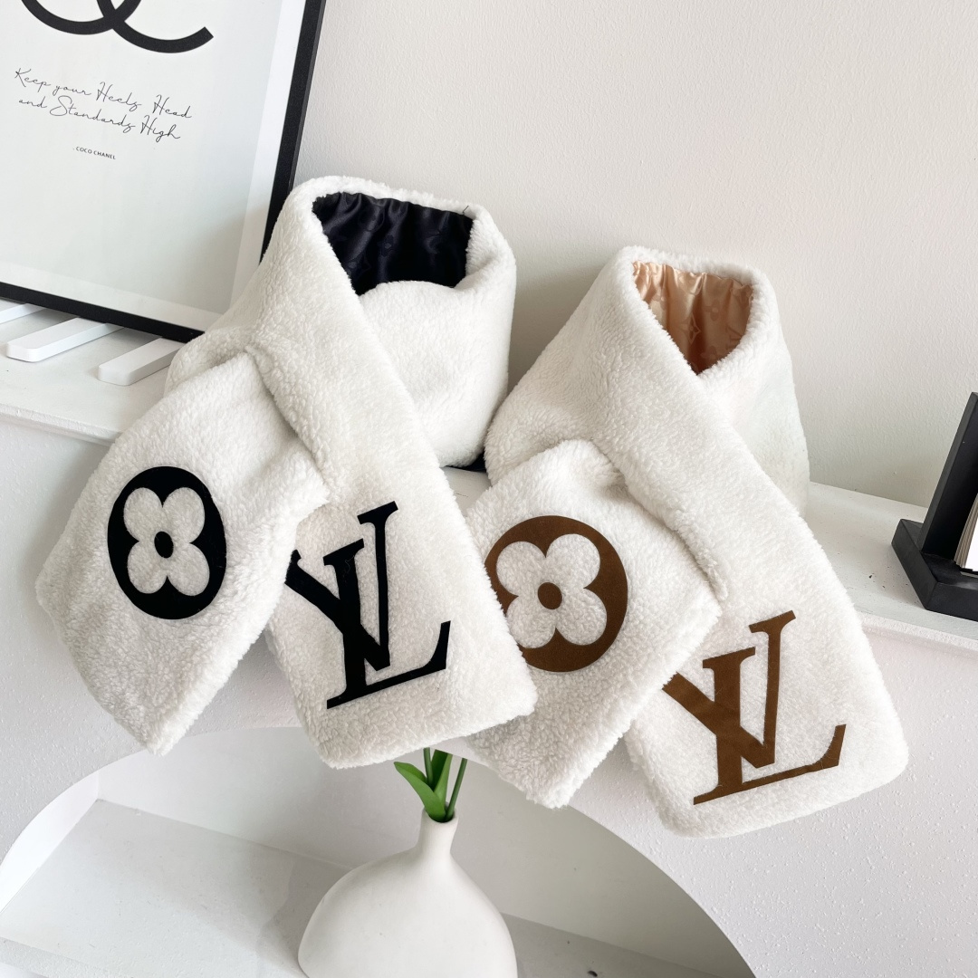 新款出货】❗️❗️LV Shearling泰迪围巾 秋冬大衣好朋友！最新款，，放出来的量不大基本是秒空，