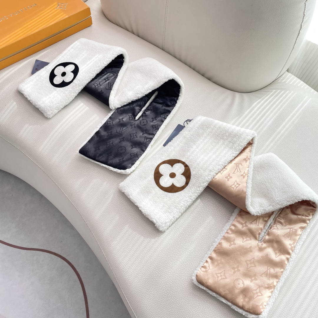 新款出货】❗️❗️LV Shearling泰迪围巾 秋冬大衣好朋友！最新款，，放出来的量不大基本是秒空，