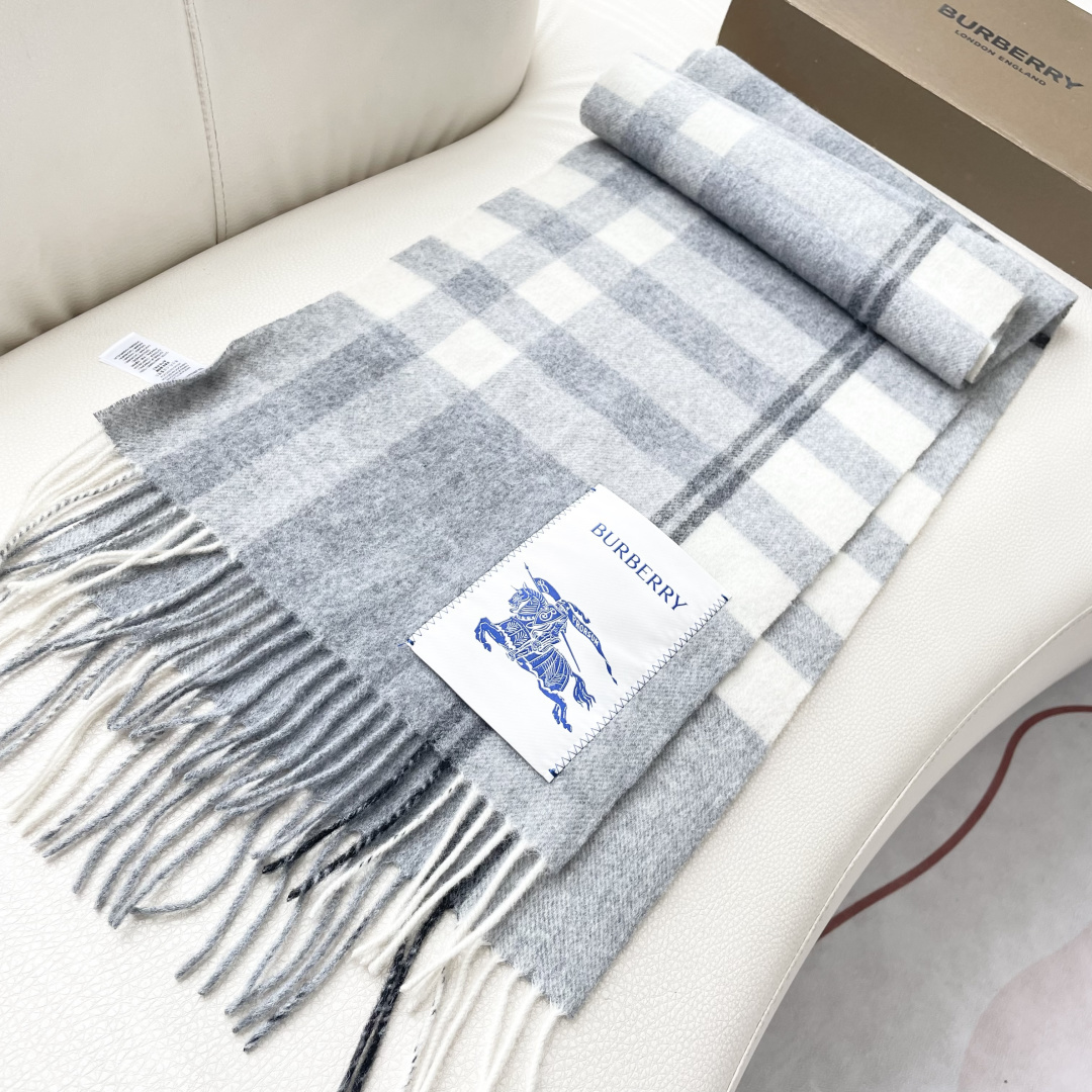 爆款🔺双面羊绒专柜同步 经典设计完美，若隐若现的巴宝利标志，强烈推荐手慢无‼️千万别去专柜买‼️代购就要