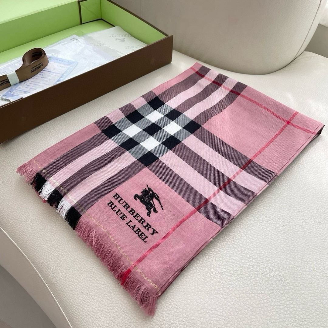 巴宝利💋新款到😍手慢🈚️抢‼️‼️👏💙顶级原单正品旷世绝美顶级高端货👼【绝对值得珍藏👍】👏香奈儿绝美百搭