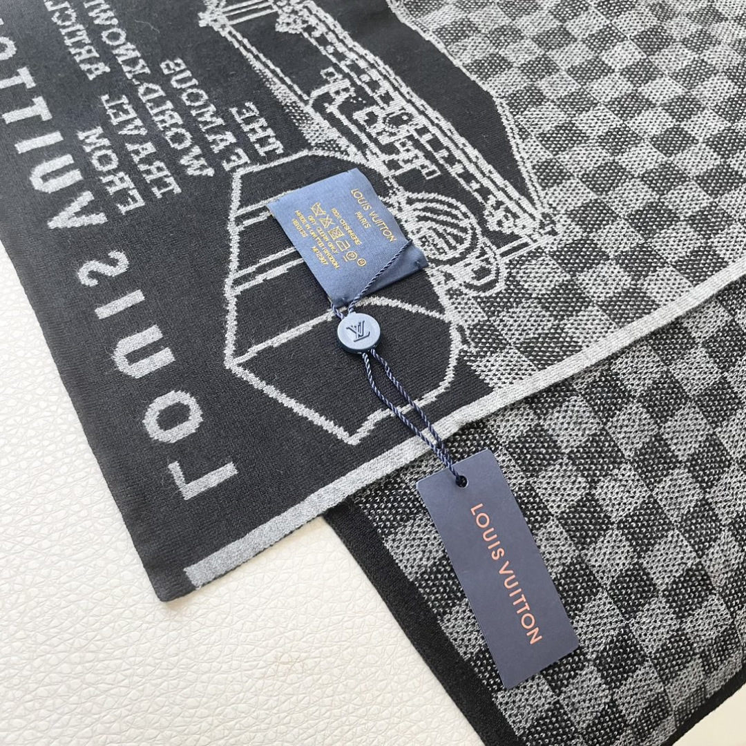 爆款上新 情侣款👍👍LV 独家牛货🐂 奢华尽在尺寸之间，高端品质‼️具有超高羊绒品质才会被此品牌青睐‼️