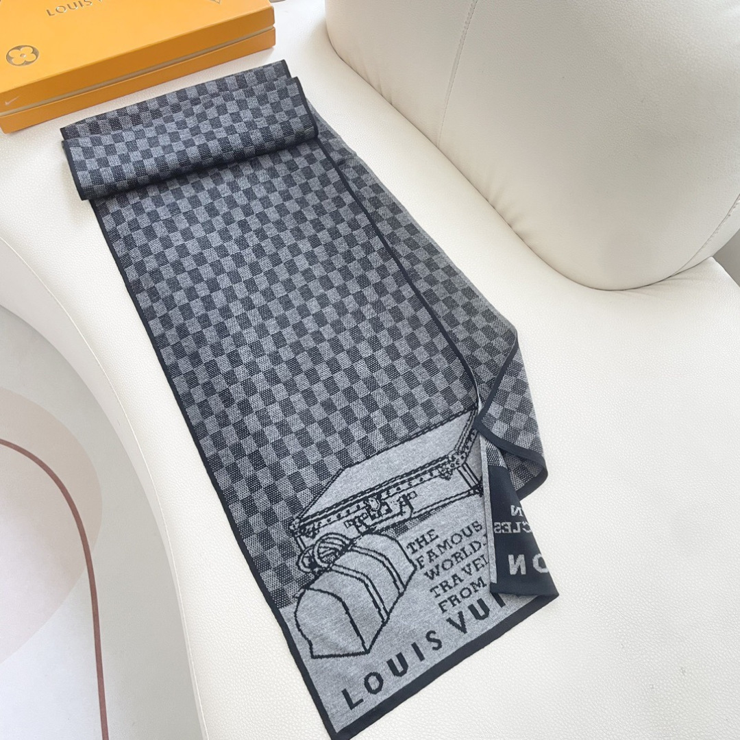 爆款上新 情侣款👍👍LV 独家牛货🐂 奢华尽在尺寸之间，高端品质‼️具有超高羊绒品质才会被此品牌青睐‼️