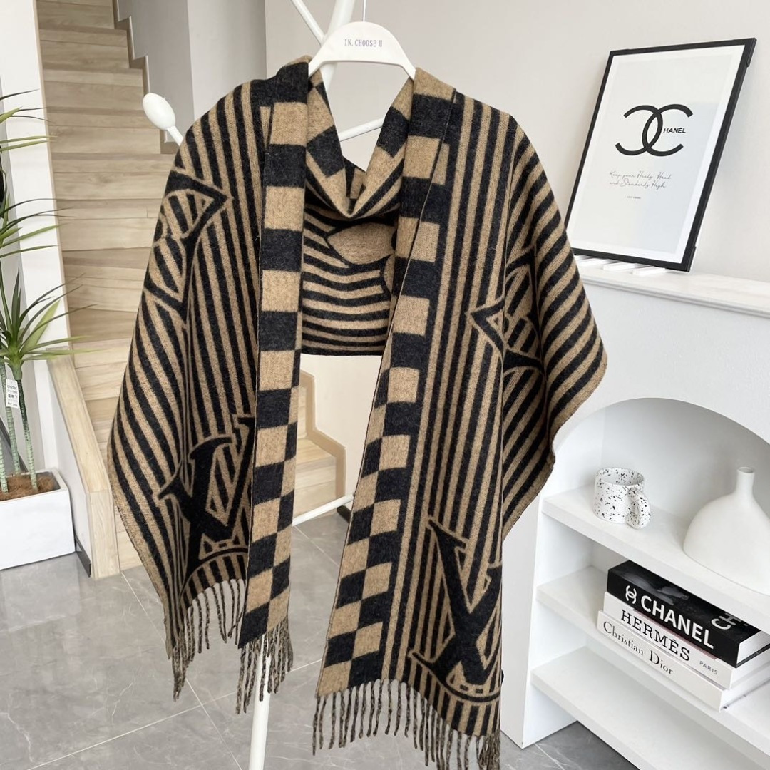 新款上😍真心赞‼️ZG同步【图案长巾】驴家服装艺术总监 Virgil Abloh 与 Nigo 携手打造