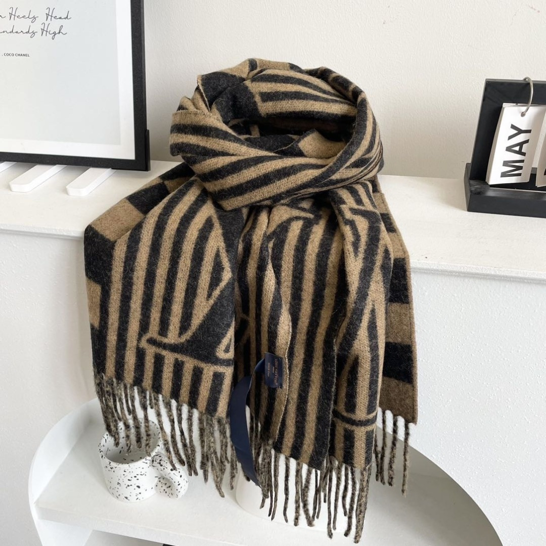 新款上😍真心赞‼️ZG同步【图案长巾】驴家服装艺术总监 Virgil Abloh 与 Nigo 携手打造