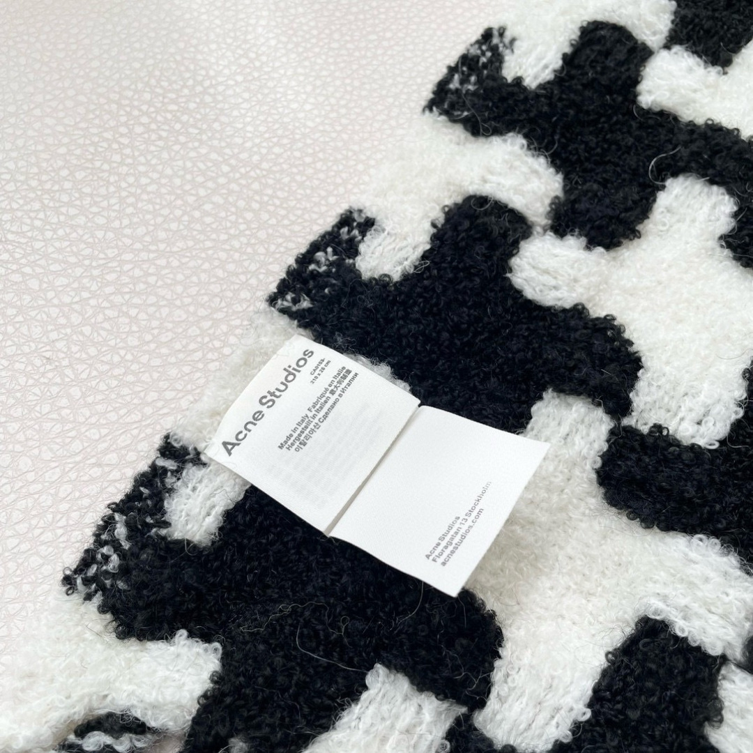 ❤️ 艾克妮千鸟格小围巾 小众大品牌 主打年轻化穿搭 蓬松感很好的一款围巾 羊驼毛➕马海毛 好打理不起皱