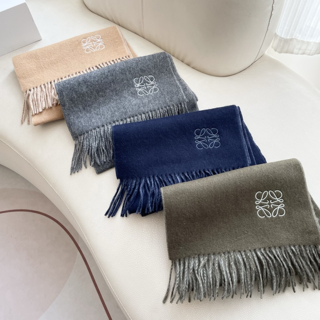 👑👑顶级原单中性款‼️罗意威 很幸運拿到這個品牌的東西，真的不多見，很少在國內做訂單，款式真的少的可怜❗