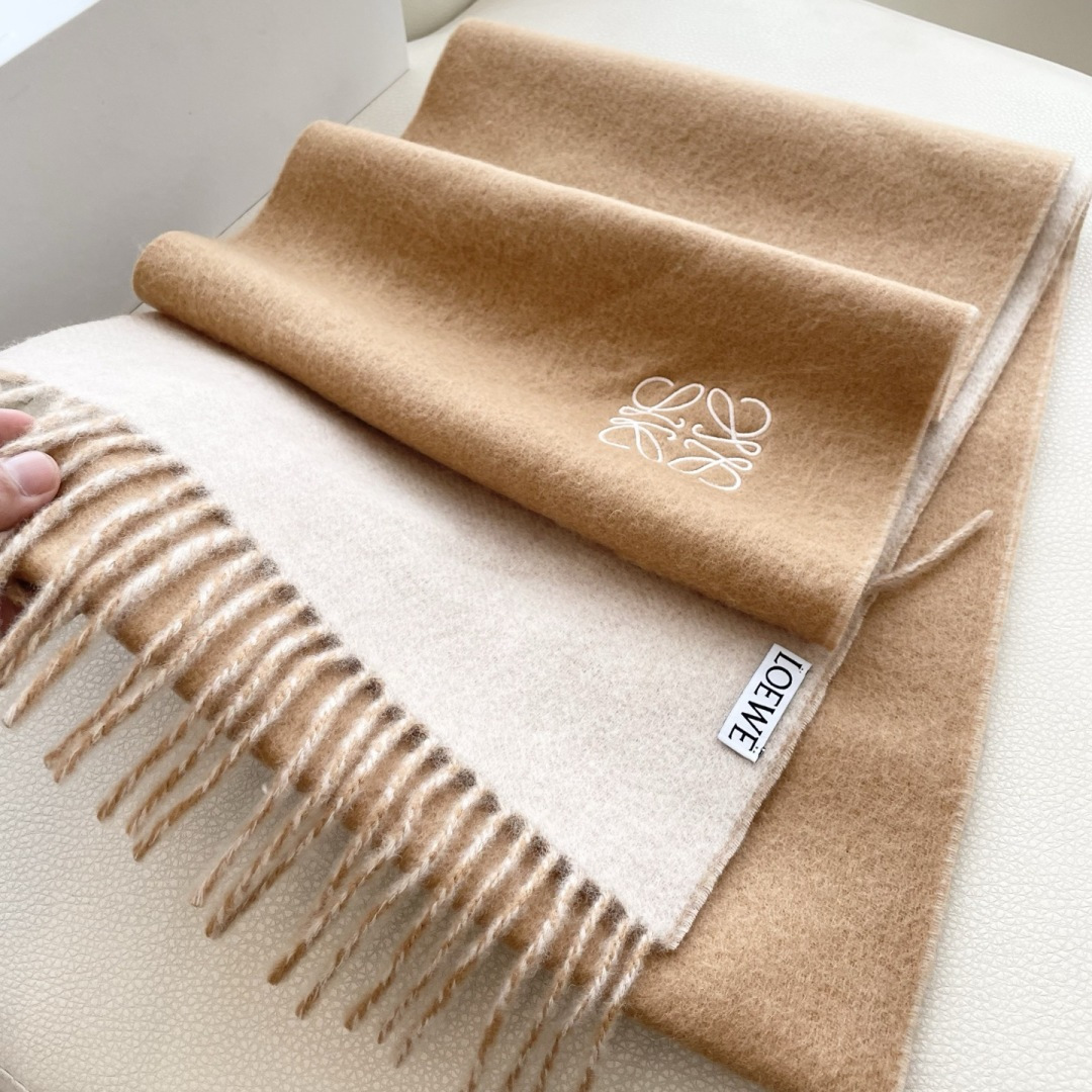 👑👑顶级原单中性款‼️罗意威 很幸運拿到這個品牌的東西，真的不多見，很少在國內做訂單，款式真的少的可怜❗